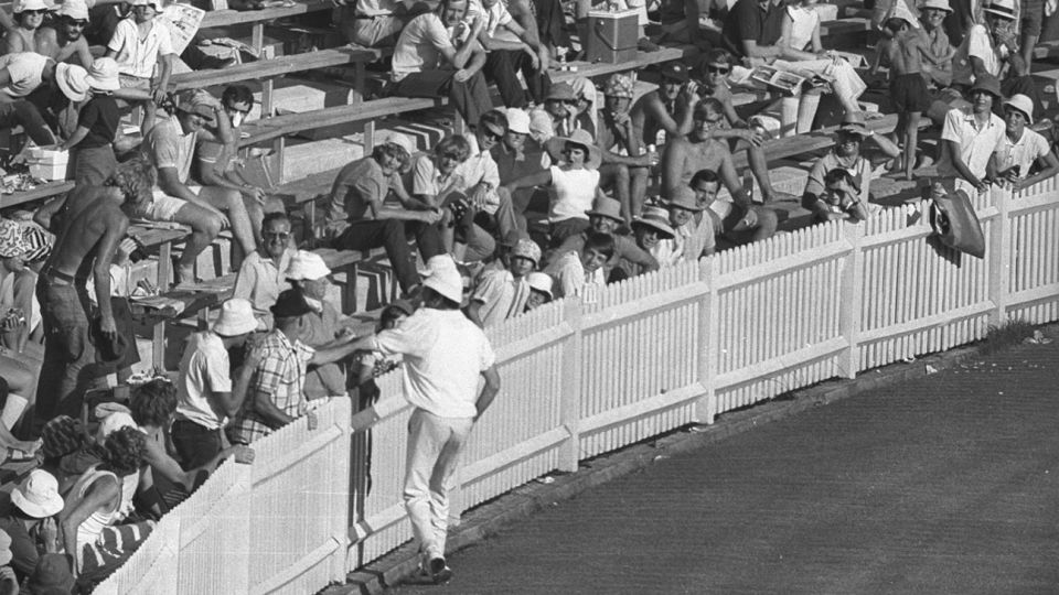 John Snow's short-pitched bowling won England the 1970-71 Ashes, but also earned him the crowd's hostility after he brained tailender Terry Jenner in the last Test