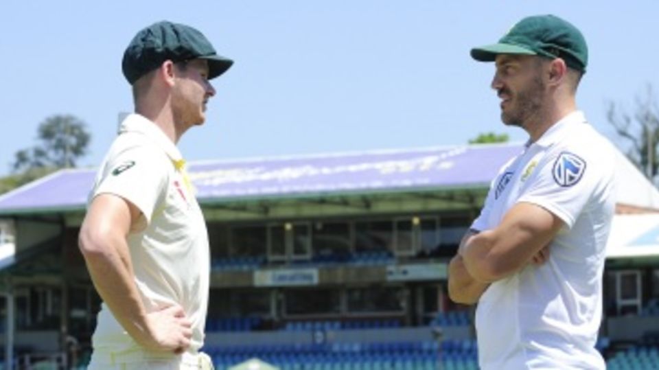 Steven Smith and Faf du Plessis share a moment