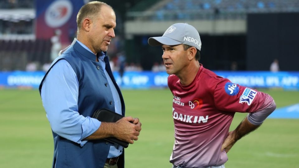 Unlike Ricky Ponting, Matthew Hayden couldn't pick a favourite for the series in 2024-25