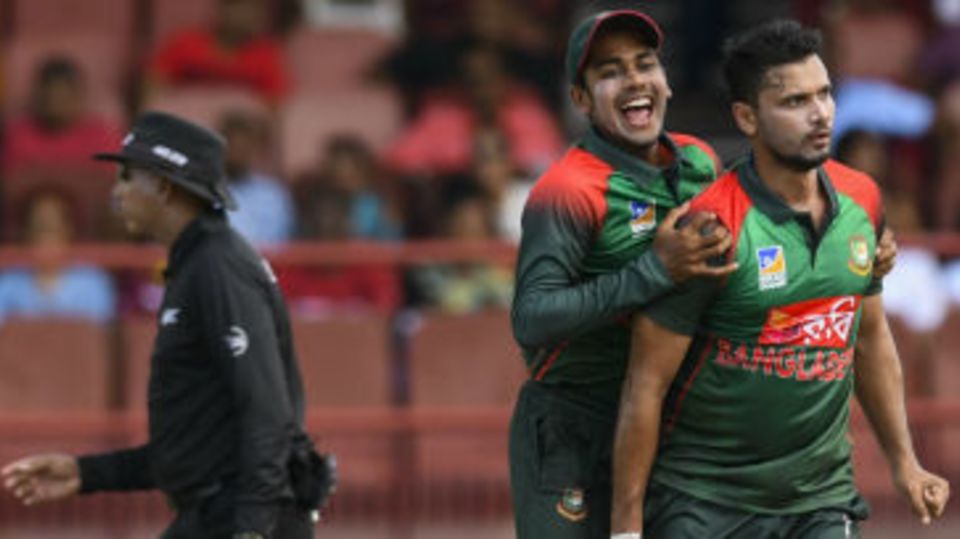 Mashrafe Mortaza celebrates the wicket of Evin Lewis