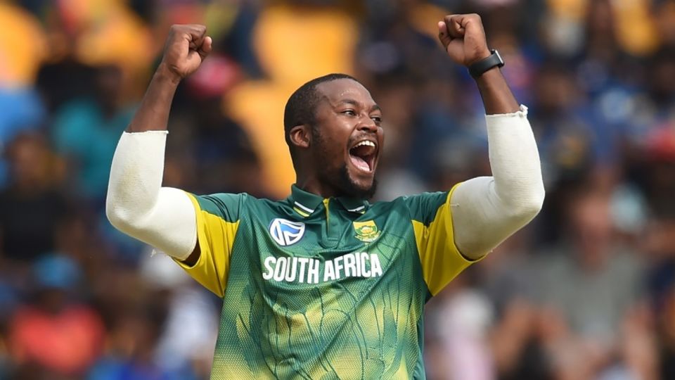 Andile Phehlukwayo rejoices after taking a wicket