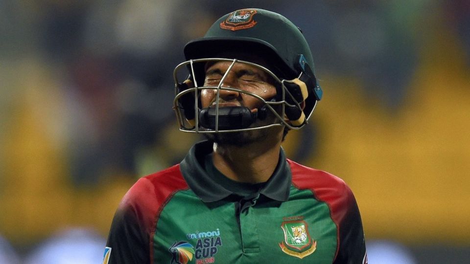 Mushfiqur Rahim leaves the field after being dismissed