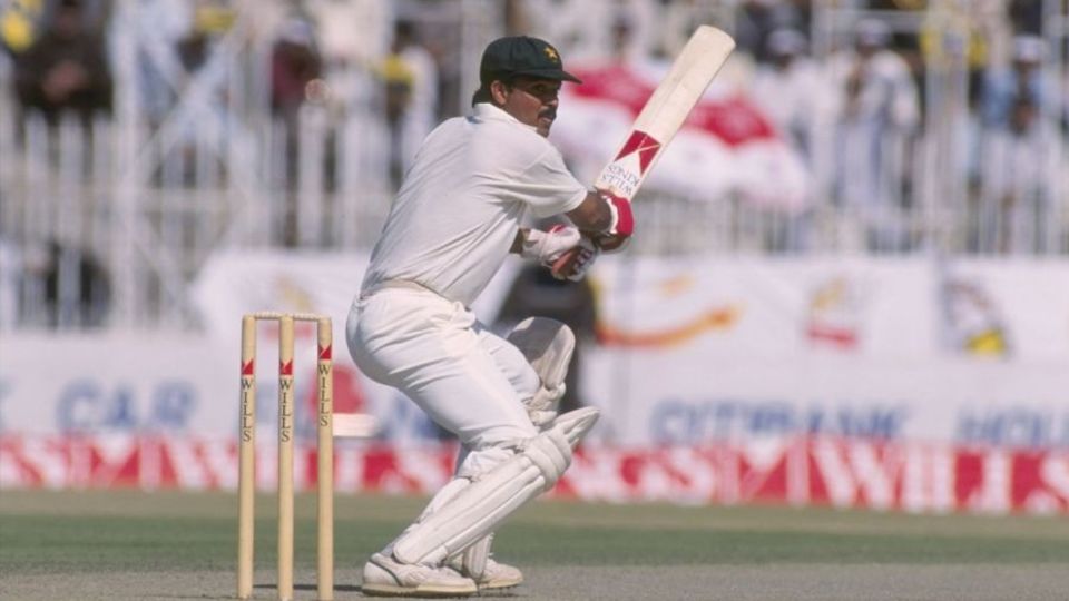 Ijaz Ahmed didn't get his 10,000 runs by following the coaching manual