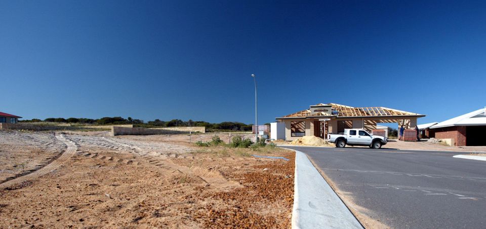 Geraldton, WA: you can smell the sea, not see it