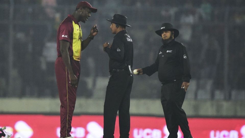 Ready to risk sanctions for team's sake - Brathwaite on umpiring errors