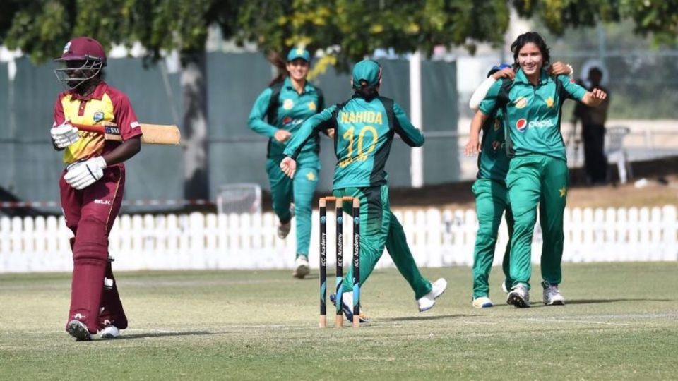 Diana Baig led the bowling effort for her team
