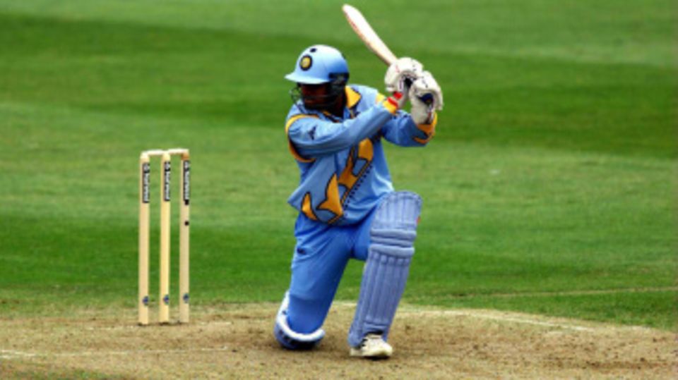 Rahul Dravid hit 17 fours and one six in his 129-ball 145