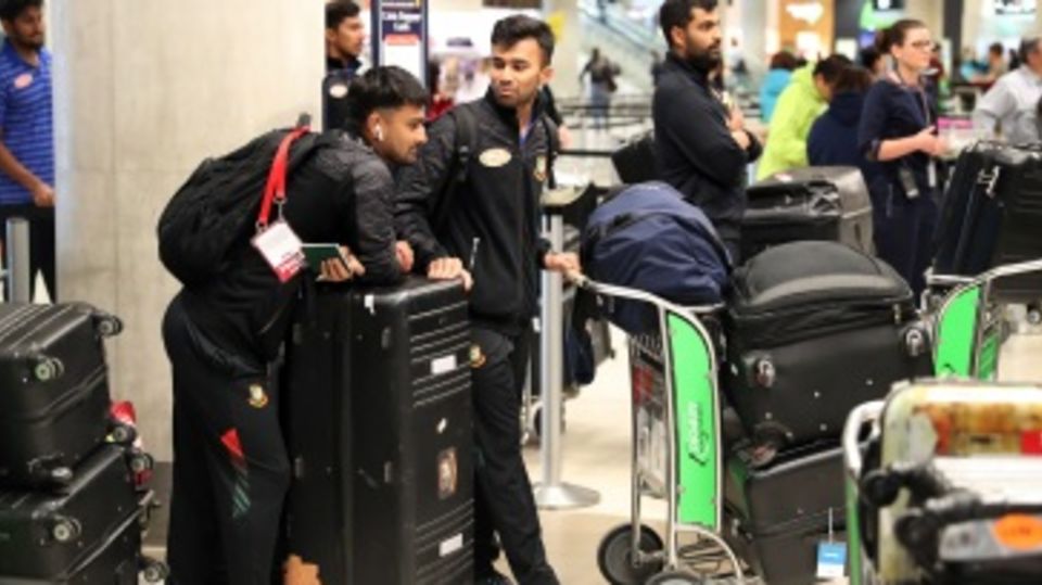 Bangladesh players arrive at Christchurch airport to catch their flight to Dhaka