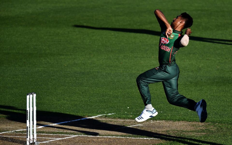 Mustafizur Rahman's offcutters are delivered like a shaken soda can