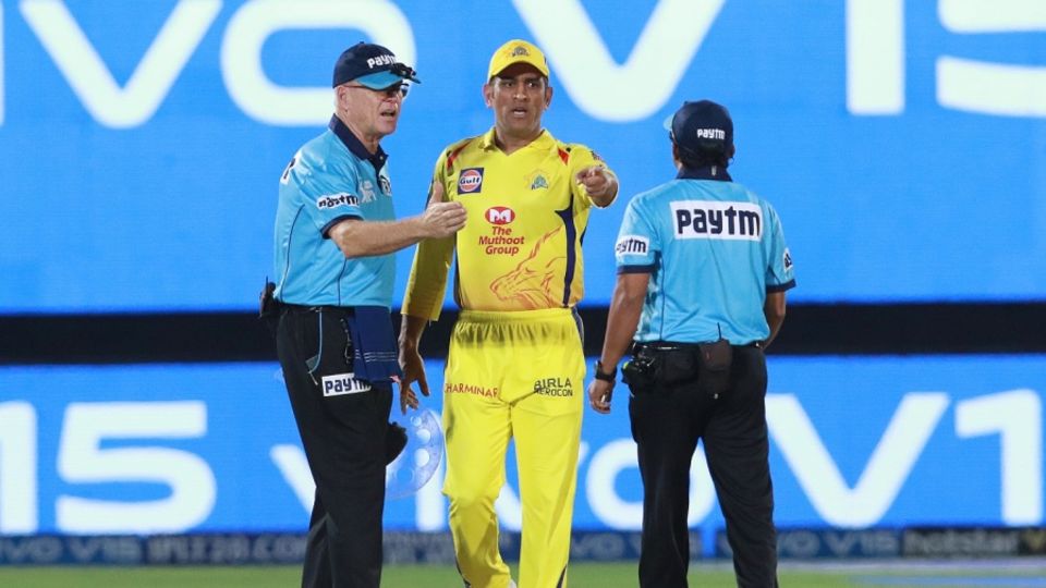 Allowing teams to use DRS to review wides and no-balls might prevent scenes like this one from IPL 2019