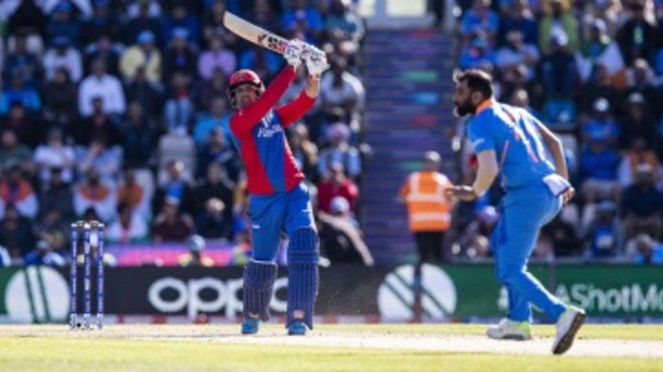 Mohammad Nabi goes after Mohammed Shami