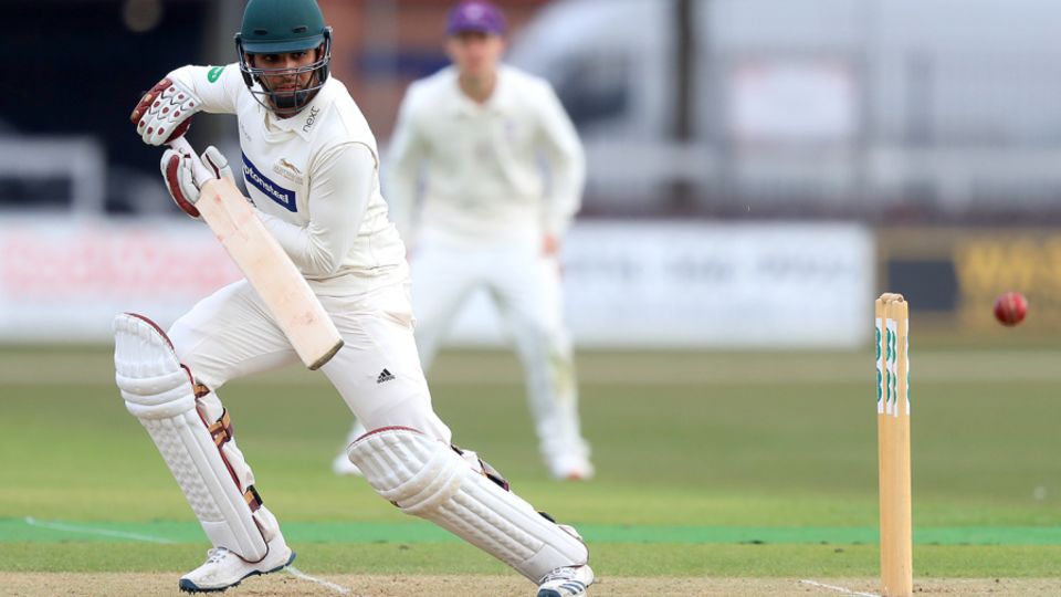Hassan Azad dabs behind square