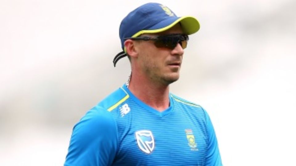 Dale Steyn is warmed up