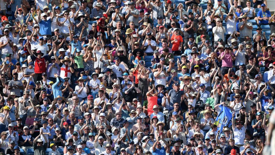 Headingley rises as one to applaud Ben Stokes
