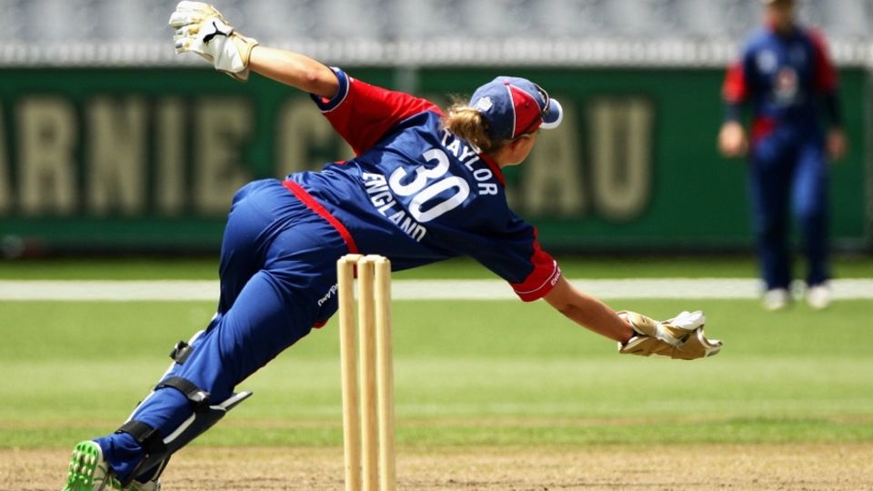 Sarah Taylor: legendary behind the stumps, and not bad with the bat