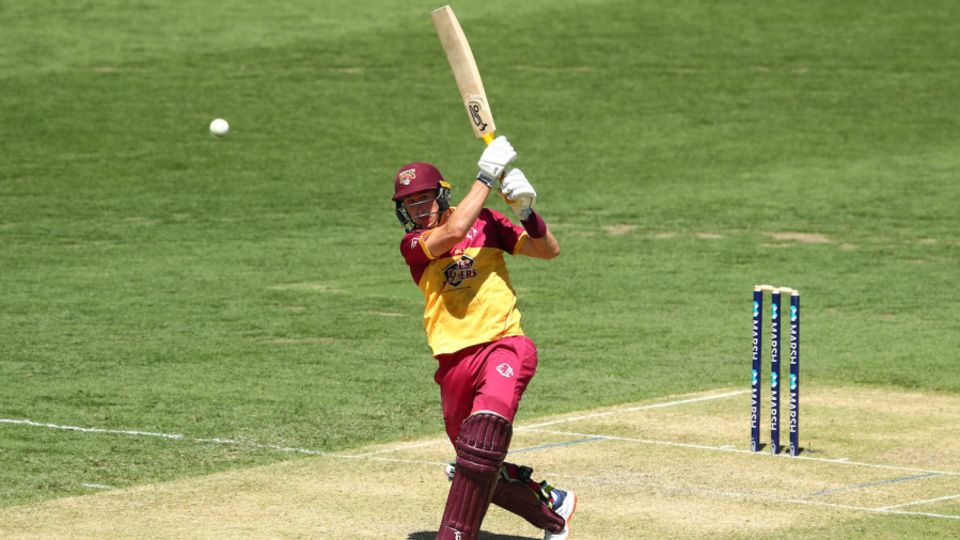 Marnus Labuschagne heaves one through the leg side