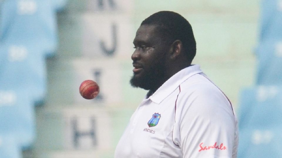 Rahkeem Cornwall prepares to bowl