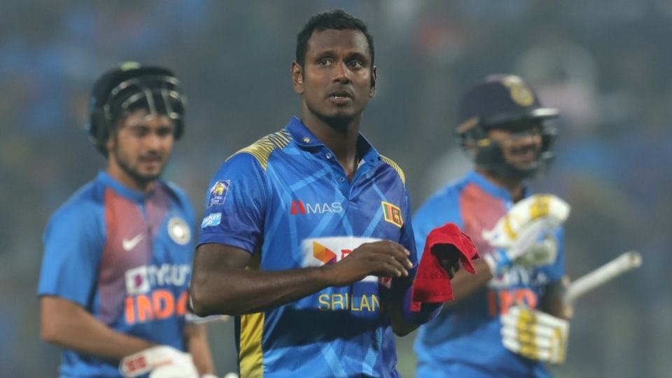 Angelo Mathews bowled in a competitive match for the first time since the World Cup in July 2019