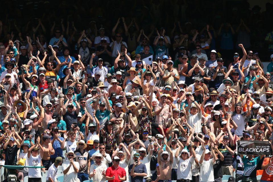 Large crowds are likelier to watch the closing stages of Tests if they are limited to four days