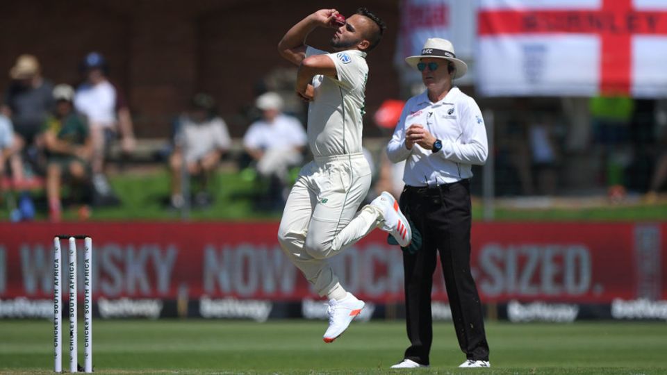 Dane Paterson runs in on Test debut