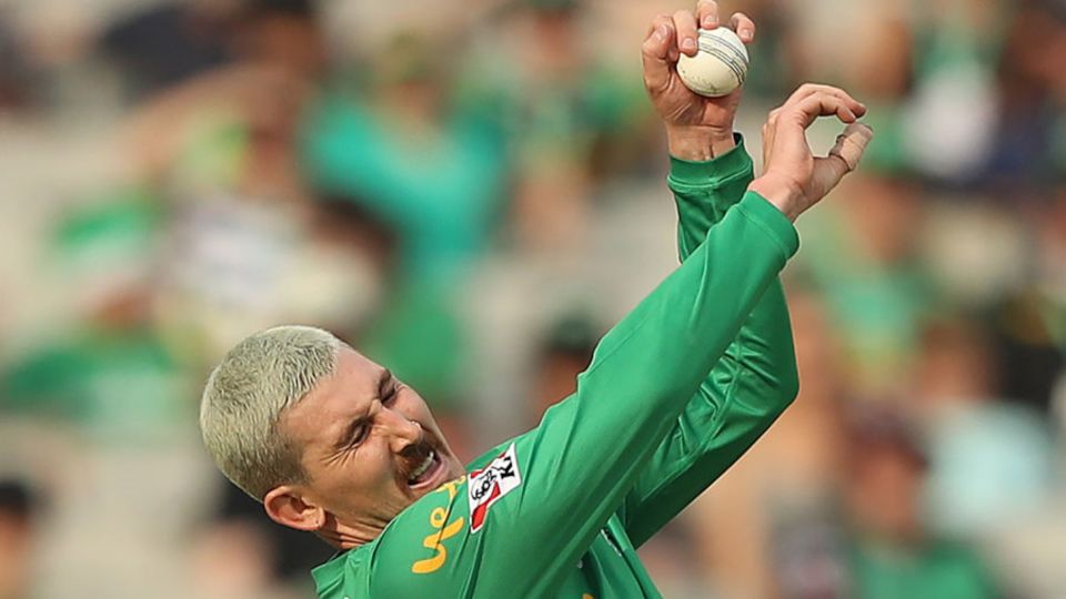 Nic Maddinson will be wearing swapping the green kit for a red one