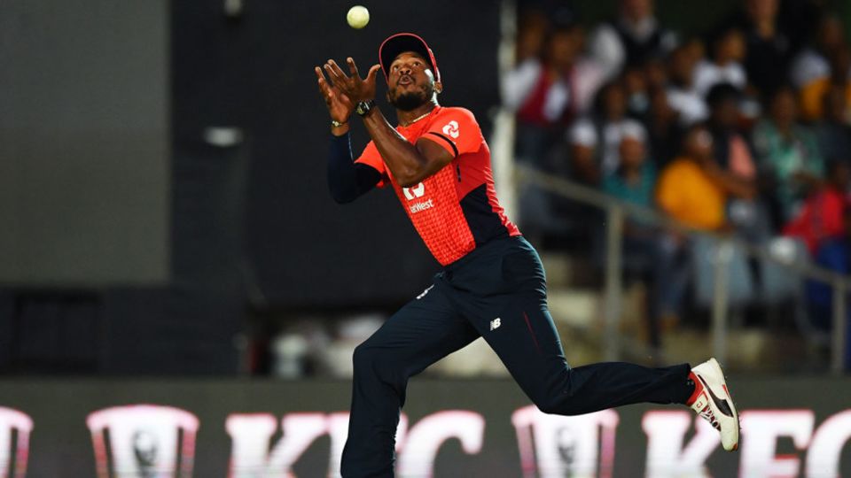 Chris Jordan takes a running catch over his shoulder