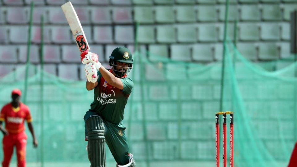 Tamim Iqbal crunches one through covers