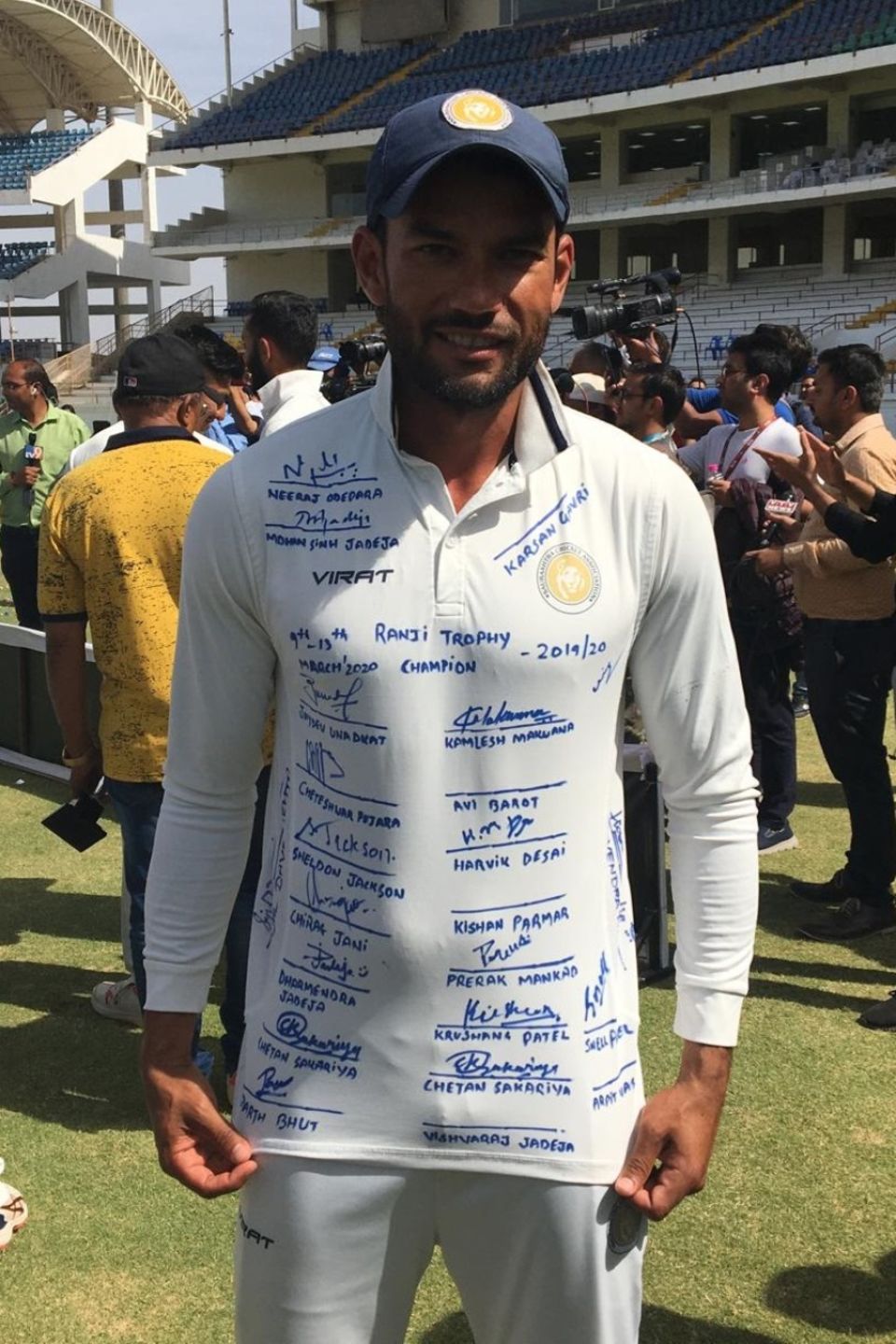 Sheldon Jackson had his match shirt autographed by the whole team