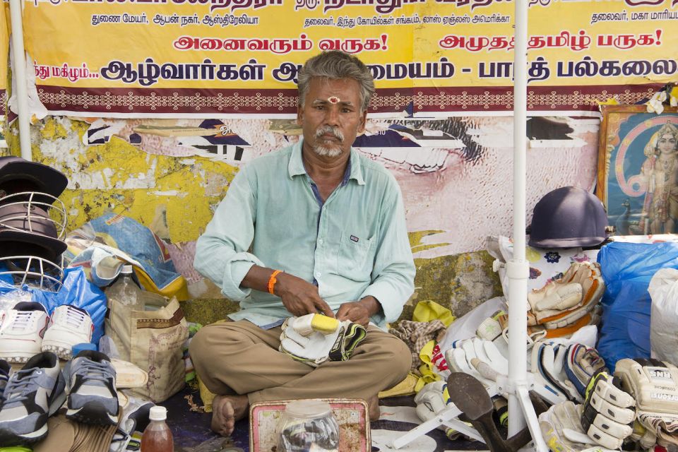 Cobbler to the stars: R Bhaskaran counts MS Dhoni among his friends