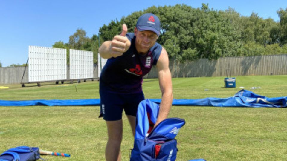 Jos Buttler gives a thumbs up in England training