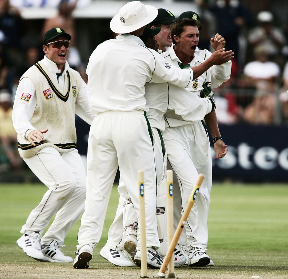 The balls of the century, No. 5: Dale Steyn to Michael Vaughan