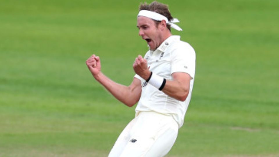 Stuart Broad roars in celebration