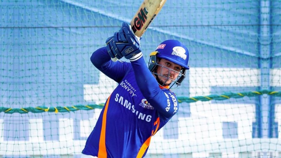 Quinton de Kock has a hit in the Mumbai Indians nets