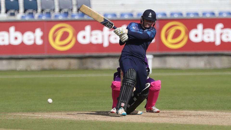 Alex MacDonald unleashes a pull