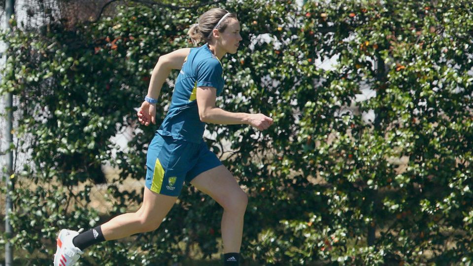 Ellyse Perry continues her recovery from a hamstring injury