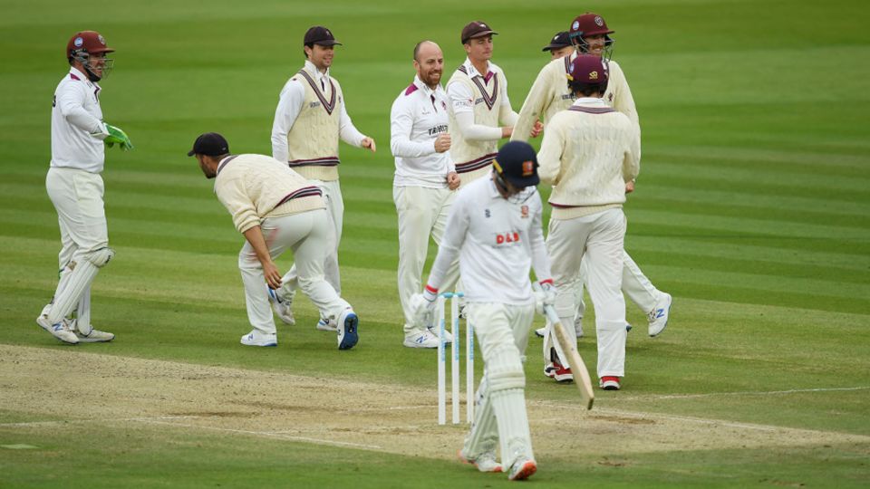 Jack Leach struck to remove Dan Lawrence