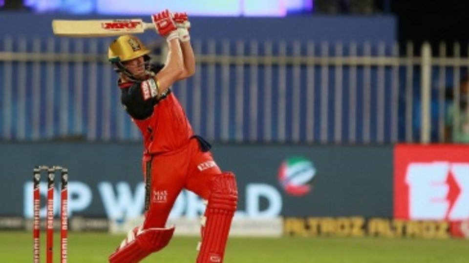 AB de Villiers smacks one through the leg side