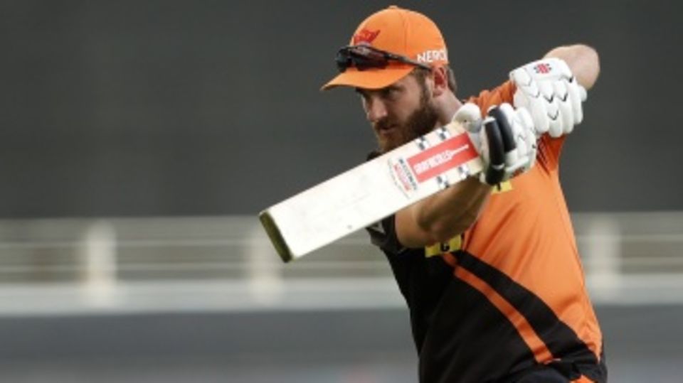 Kane Williamson faces throwdowns before the match
