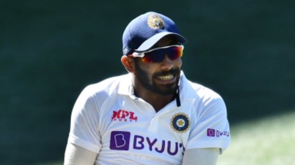 Jasprit Bumrah drops Marnus Labuschagne at fine-leg