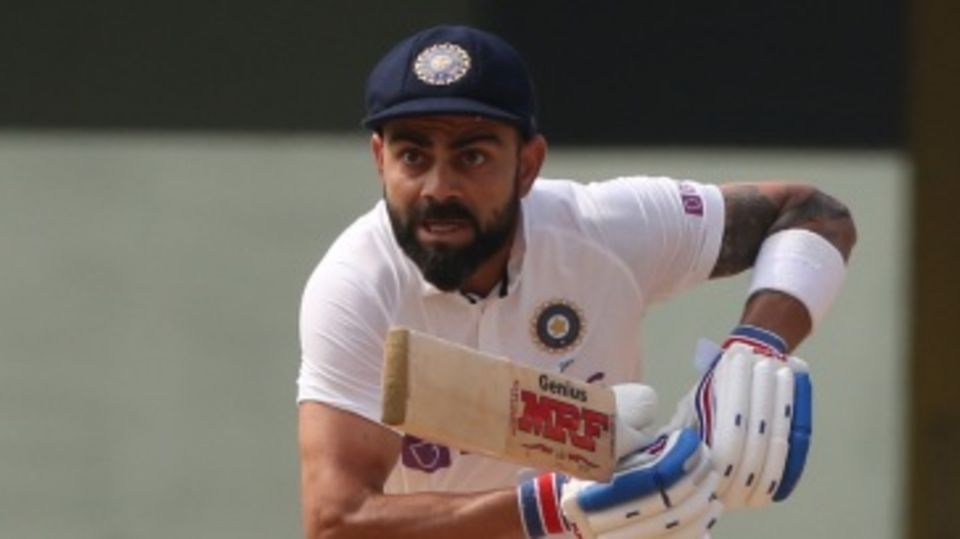 Virat Kohli calls for a quick single