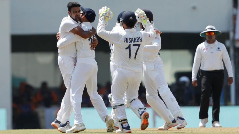 India celebrate as R Ashwin strikes on the stroke of lunch