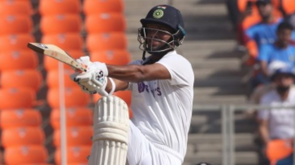 Washington Sundar plays a pull