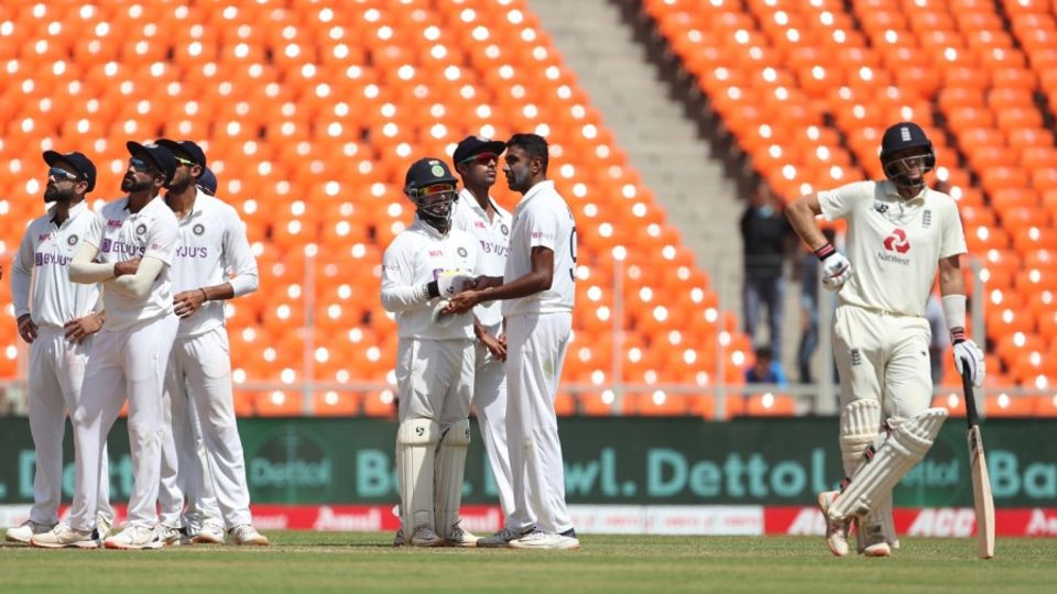 Ashwin: "I know whether the ball has struck in line or not, but with respect to the line from the angle that I am bowling and the bounce, the keeper really needs to help"