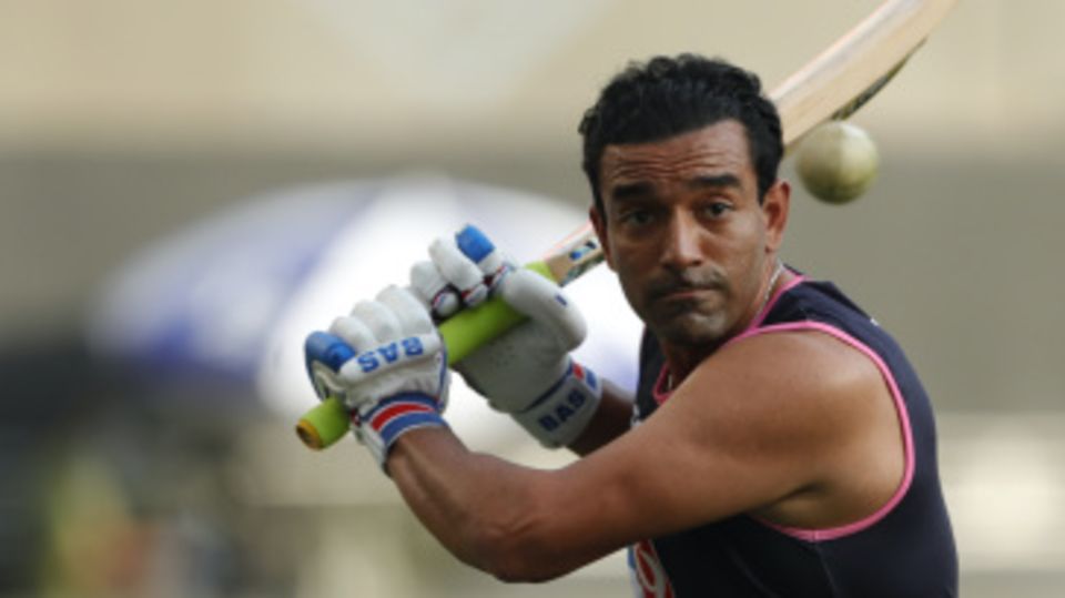 Robin Uthappa swings in the nets