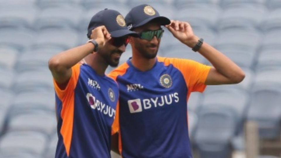 Krunal Pandya and Prasidh Krishna pose with their caps on ODI debut