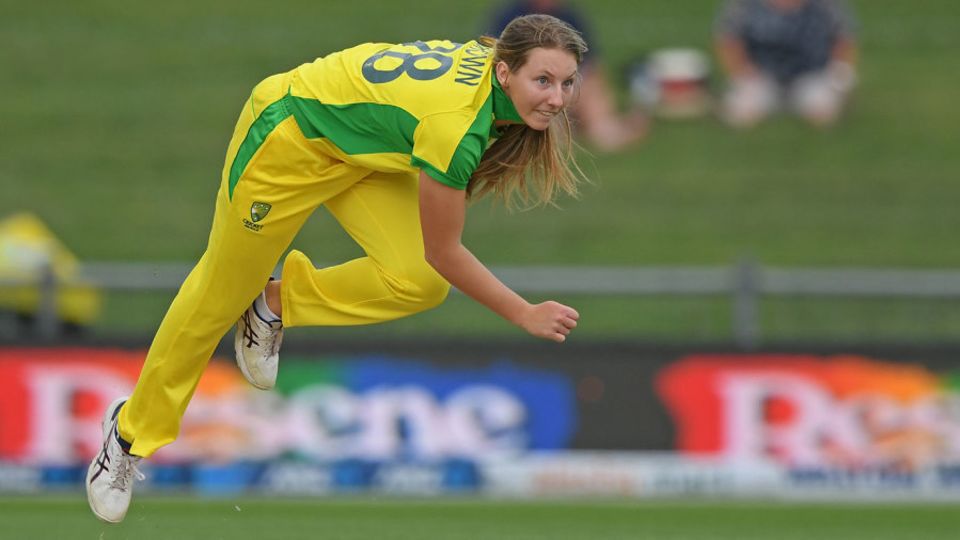 Eighteen-year-old Brown made her debut in Napier on Tuesday, finishing with figures of 1 for 26
