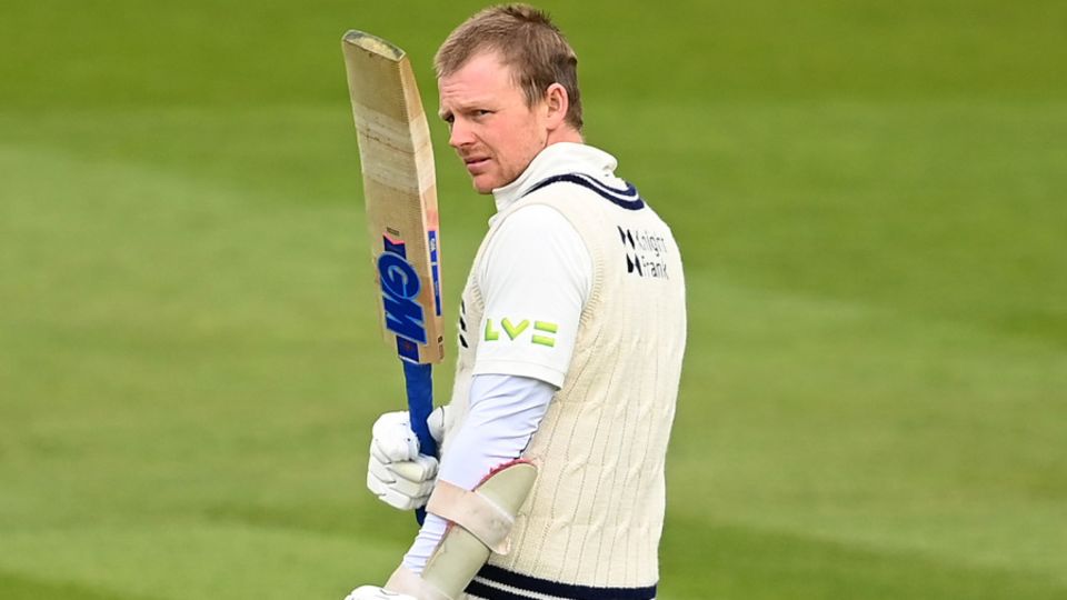 Sam Robson made another century to guide Middlesex's rearguard