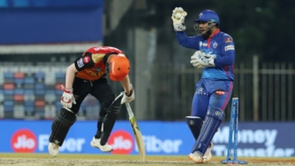 Rishabh Pant completes the run-out of David Warner