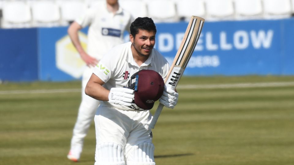 Ricardo Vasconcelos bows to acknowledge the applause for his hundred