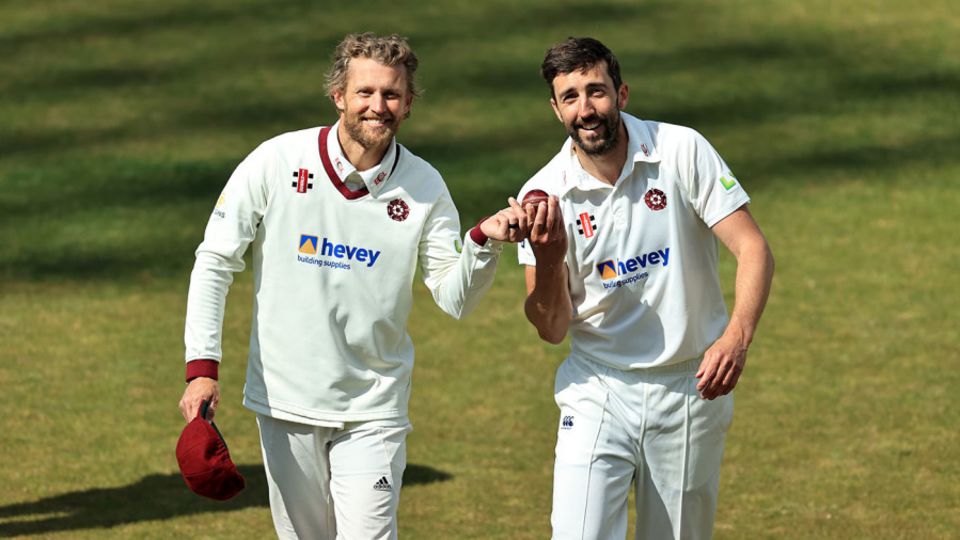 Gareth Berg and Ben Sanderson took five wickets each